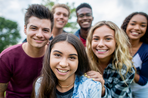 Bildungsinitiative Pankow - Praktikumsbörse Heinz-Brandt-Schule Weißensee - lachende Schüler